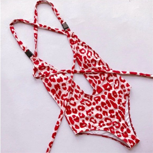 💋🌸La Farrah Sexy Leopard Deep V Swimsuit in Pink - Picture 6 of 8